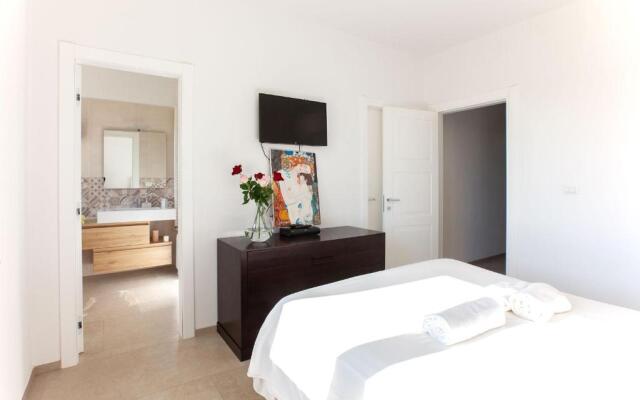 Villa piscina 5 camere 5 bagni spiaggia Ionio m780