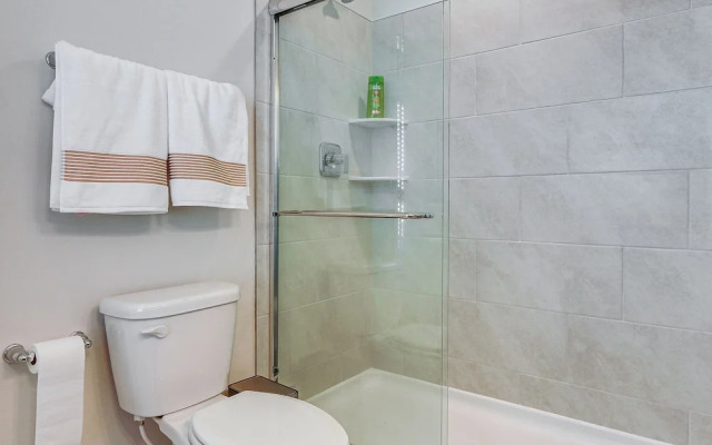 2 Mi to Dtwn Frederick: Updated Townhome