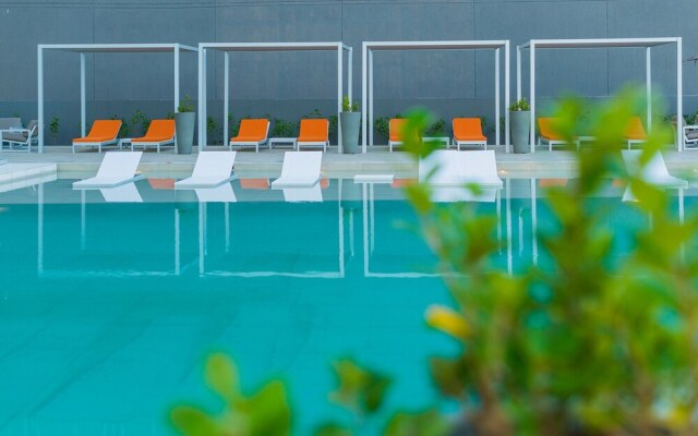 23rd Floor Luxury Apartment - sea view