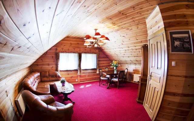 Hotel Dworek Wapionka