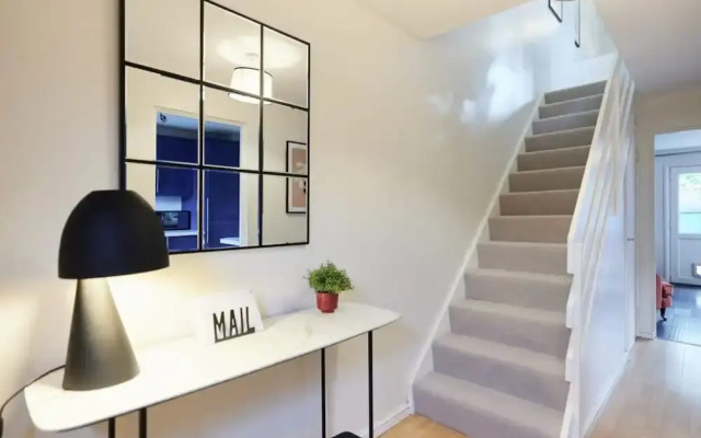 The Chiswick Escape - Lovely 2bdr House With Garden