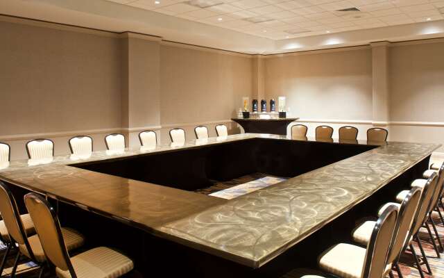 Embassy Suites by Hilton Portland Tigard