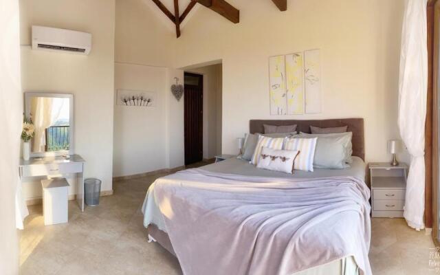 No1 The Lanterns, Peake’s Retreats