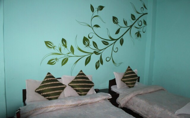 Hotel Happy Home