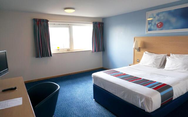 Travelodge Edinburgh Airport Ratho Station