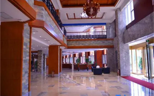 Yaxue Holiday Hotel