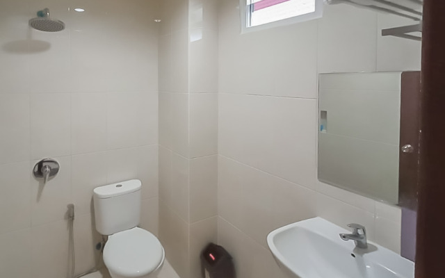 RedDoorz Syariah Plus near Tanjungpura University 2