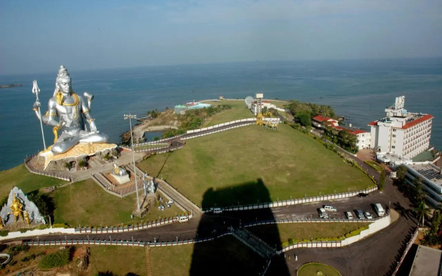 RNS Residency Sea View