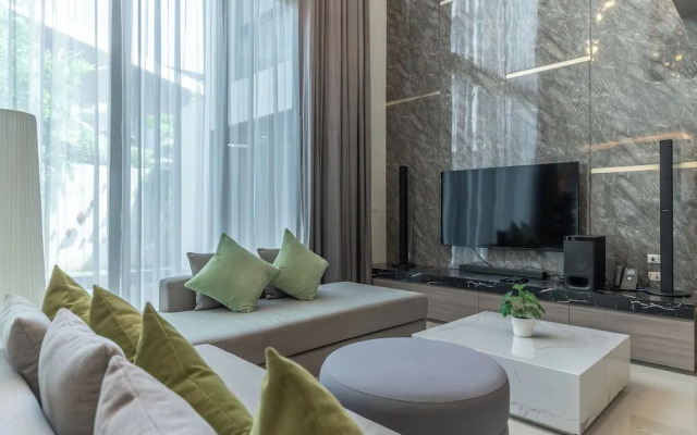 Panora Villa 8119 By Villacarte