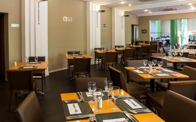 Estanplaza International