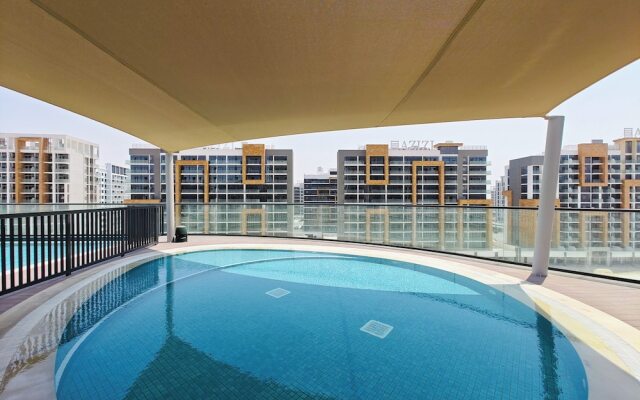 Beautiful Cityscape Views From This Urban Retreat