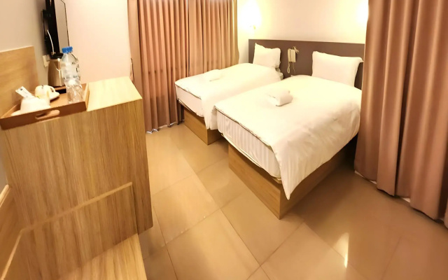 Prom Ratchada Hotel