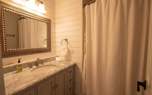 On the Creek, Across From the Ocean and a Short Walk to Beach Club and Marina