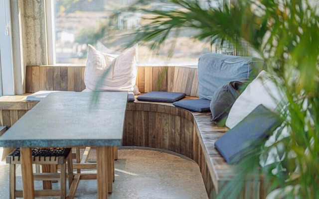 Groove-in Cafe Pension