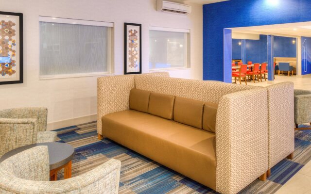 Holiday Inn Express Newberg - Wine Country by IHG