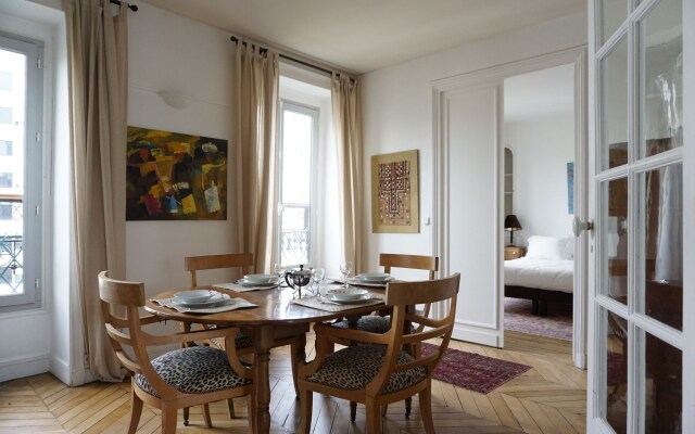 Porte Dauphine - 3 pièces - 90 m² - Paris 16