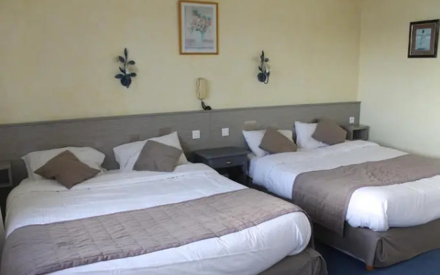 Hotel De La Mer