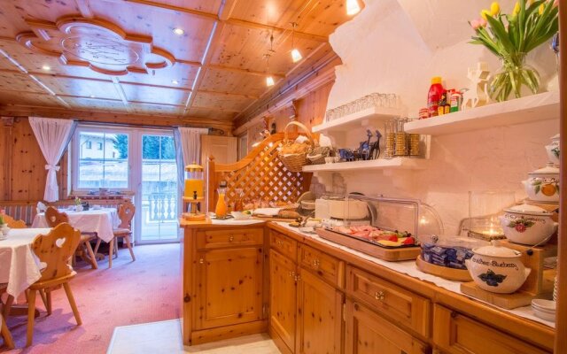 Apart Garni Elfrieda