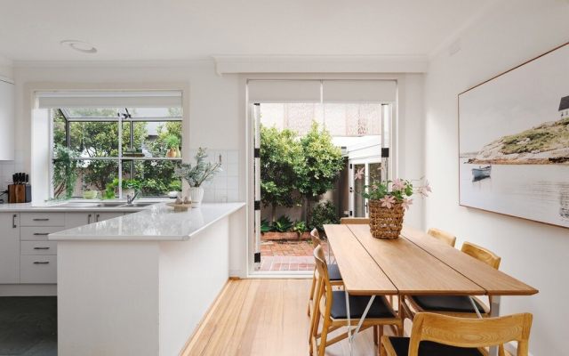 BOUTIQUE STAYS - Rest Ashored