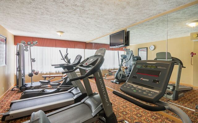 Clarion Inn Fairmont