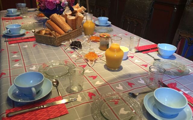 Aux Caprices des Dieux