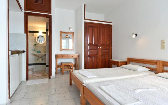 Nikolas Naousa Guesthouse I