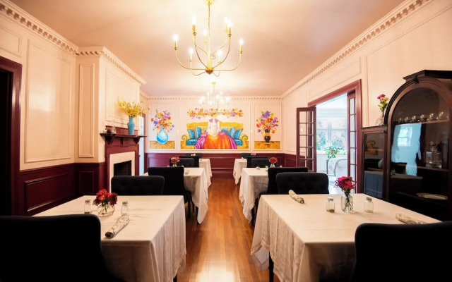 Cleftstone Inn