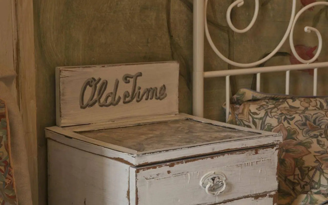 Old Time Hotel
