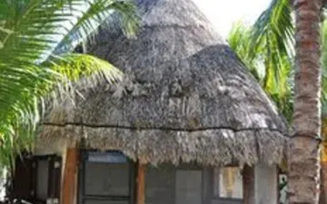 Holbox Hostel & Cabanas Ida y Vuelta Camping