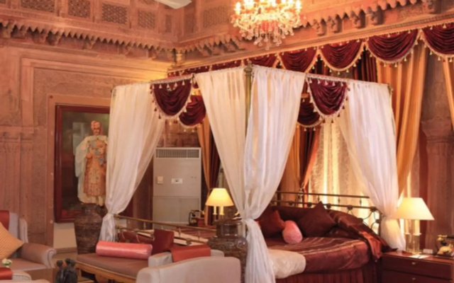 The Laxmi Niwas Palace