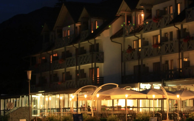 Hotel Jezero