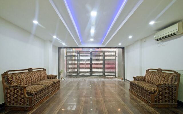 OYO 8433 Hotel