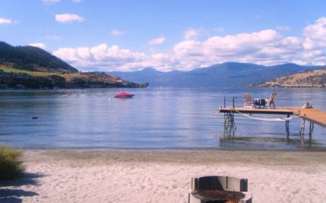 Lakeshore Paradise Bed And Breakfast