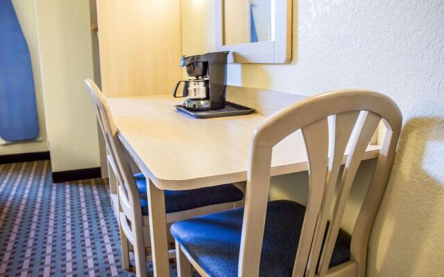 Econo Lodge Meadville