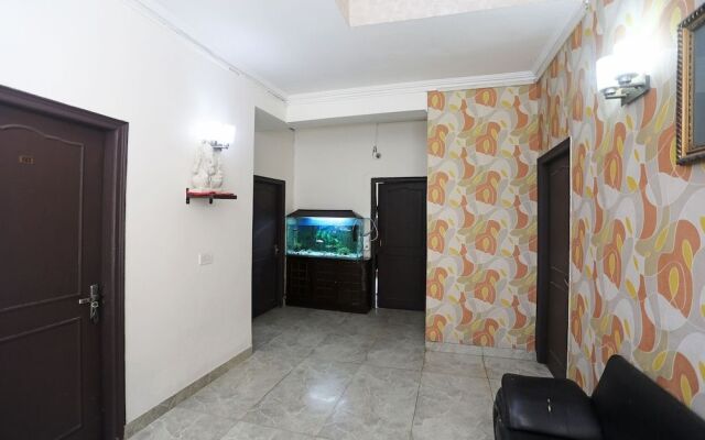 OYO 22270 Sky Inn