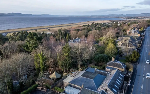 The Stables - Unique Conversion With hot tub