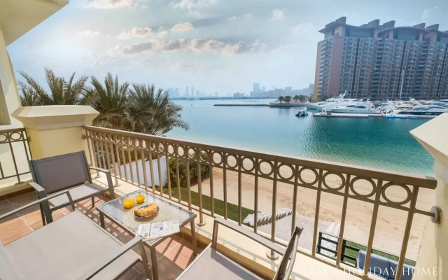 LUX The Luxury Sunny Shores Palm Villa