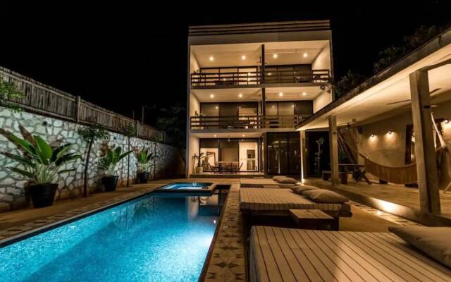 Casa Macarena 3-BR