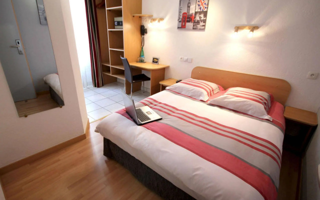 Avaton Hotel