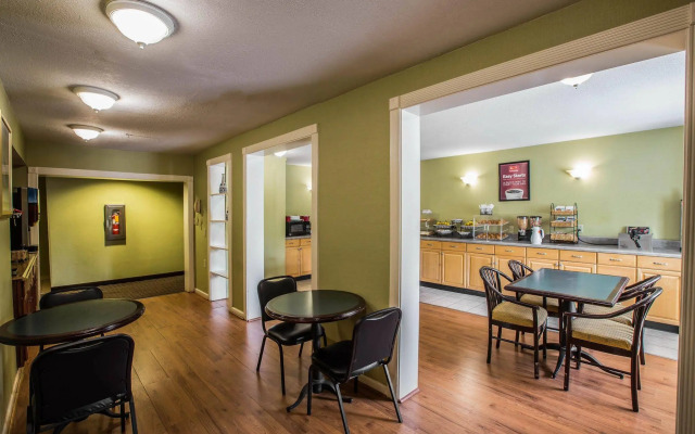 Greenville Pelham Inn by IHG