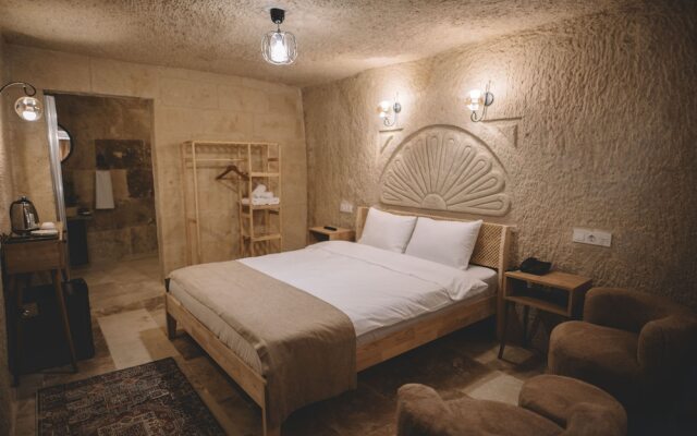 Daphne Cave Hotel