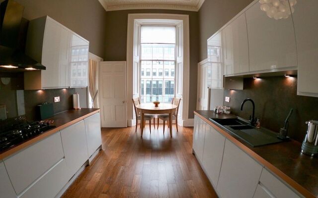 Escape To Edinburgh @ Albyn Place