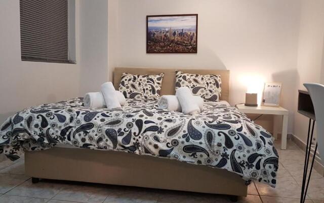 Palette Apartment Chocolate - Athens Center, 6 Bd, 3 Bath