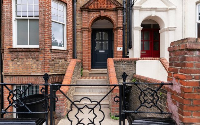 The Clapham Crib - Spacious 4bdr House With Patio