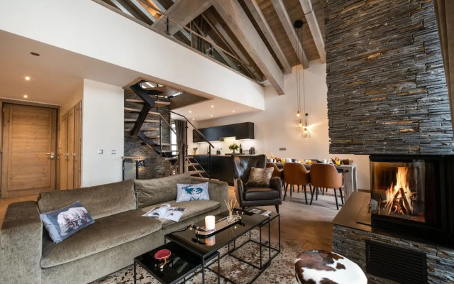 Yellowstone Lodge Chalet 2