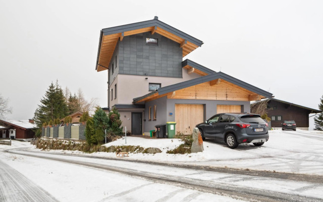 Ski in - Ski out Panoramaferienhaus Breitmoos neben Mittelstation