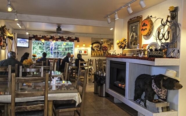 Hot Springs Inn