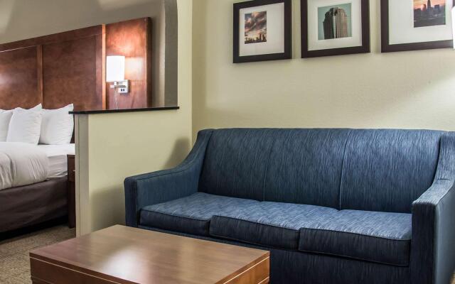 Comfort Suites University - Research Park