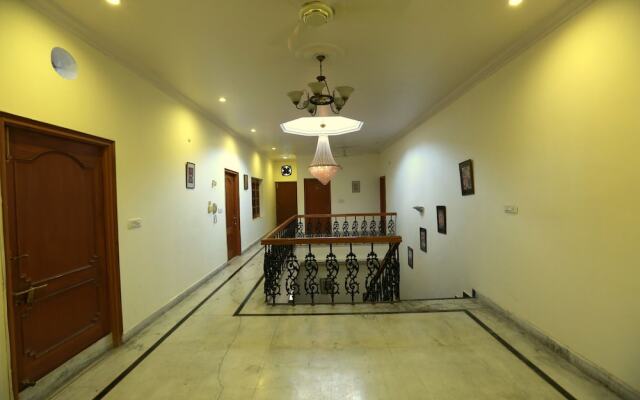 OYO Rooms Vishal Khand 4
