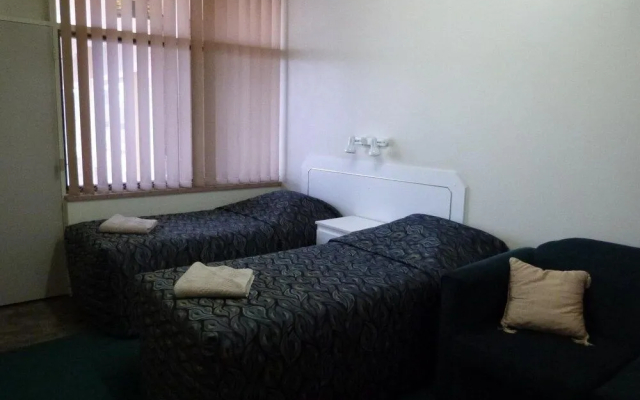 Grand Central Motel